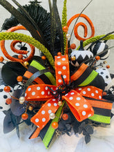 Halloween Table Arrangement, Witch Hat Centerpiece with Black Crow, Cute Pumpkin Halloween Party Decor