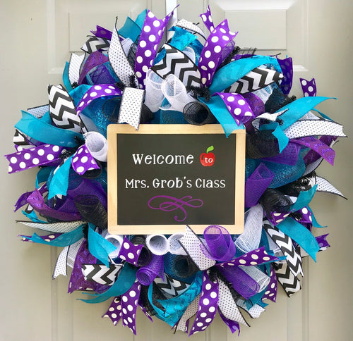 Custom School Wreath with Chalkboard Teacher Sign, Teacher Appreciation Gift, Back to School, Personalized Classroom Door Decor